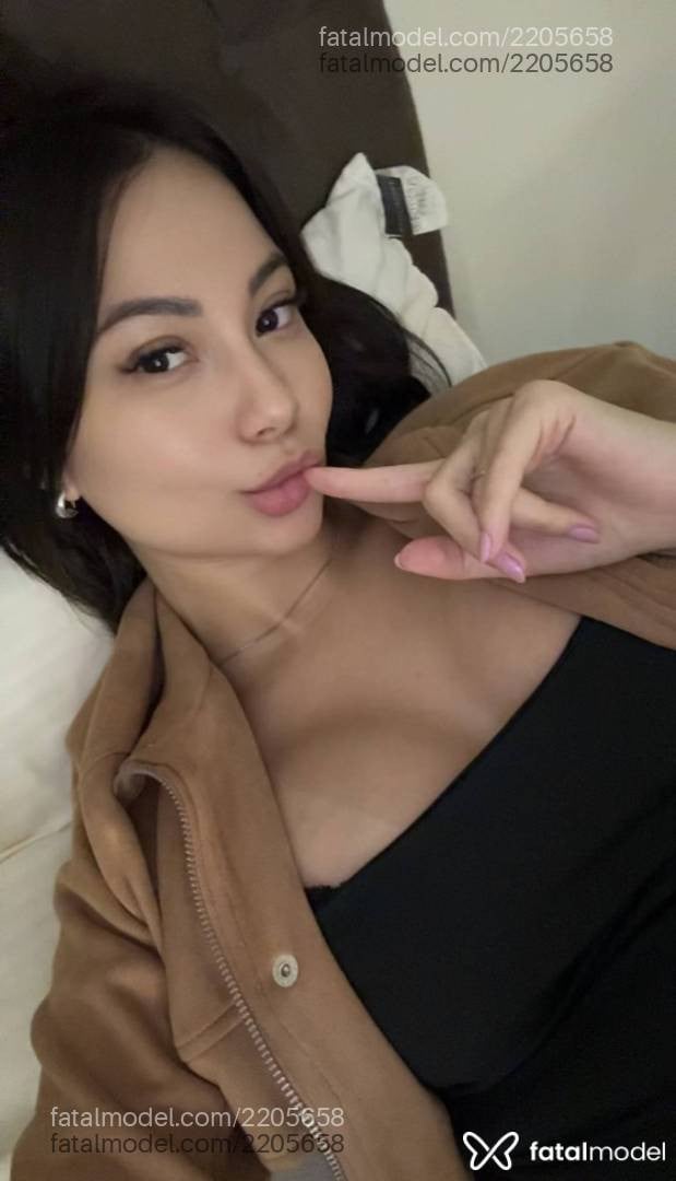 Acompanhante mulher morena (o) de olhos pretos em Londrina - Lorena