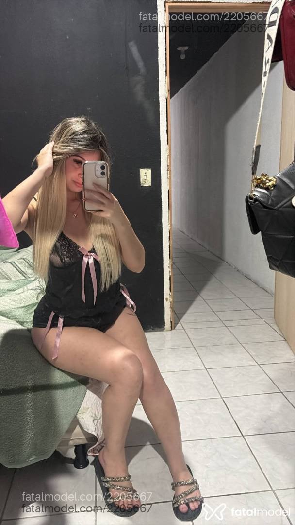 Acompanhante mulher loira (o) de olhos castanhos em Porto Alegre - Lis Bella