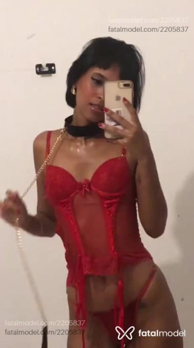Acompanhante mulher morena (o) de olhos castanhos - Akarenoliveiira