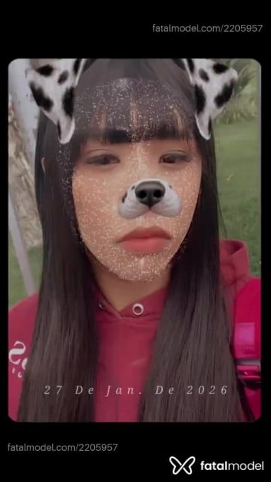 Acompanhante mulher trans com cabelo castanho de olhos pretos em Virtual - Luana