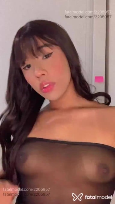 Acompanhante mulher trans com cabelo castanho de olhos pretos em Virtual - Luana