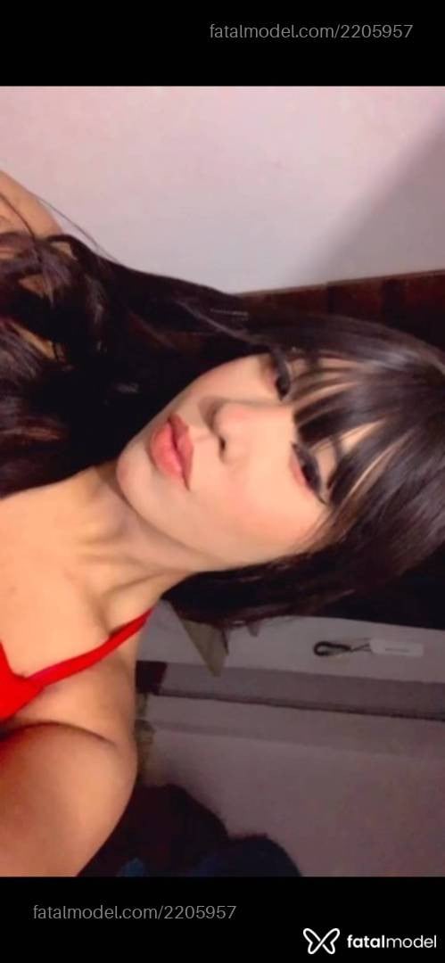 Acompanhante mulher trans com cabelo castanho de olhos pretos em Virtual - Luana