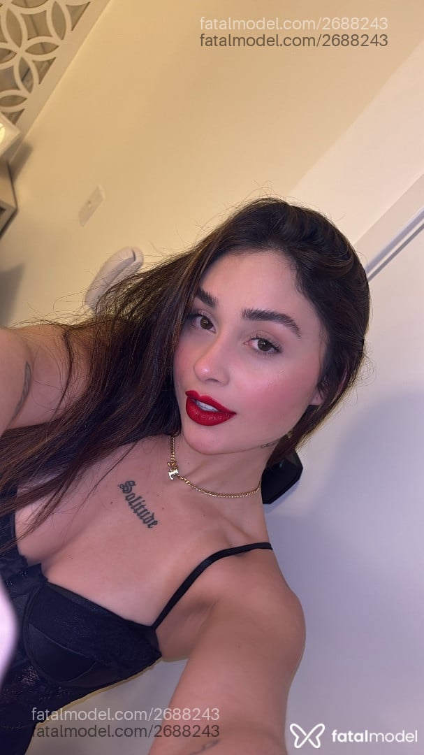 Acompanhante mulher com cabelo castanho de olhos mel em São Paulo - Luiza Nobréga