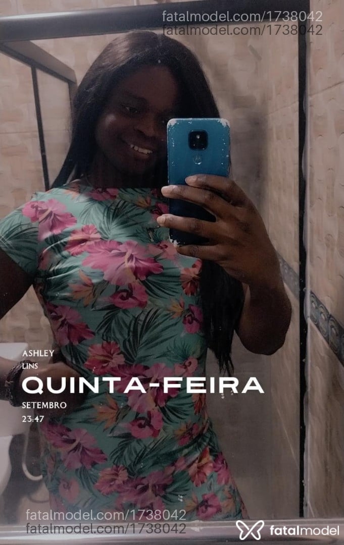Acompanhante mulher trans com cabelo castanho de olhos pretos em São Paulo Acompanhante mulher trans com cabelo castanho de olhos pretos em São Paulo - Ashley tolledo