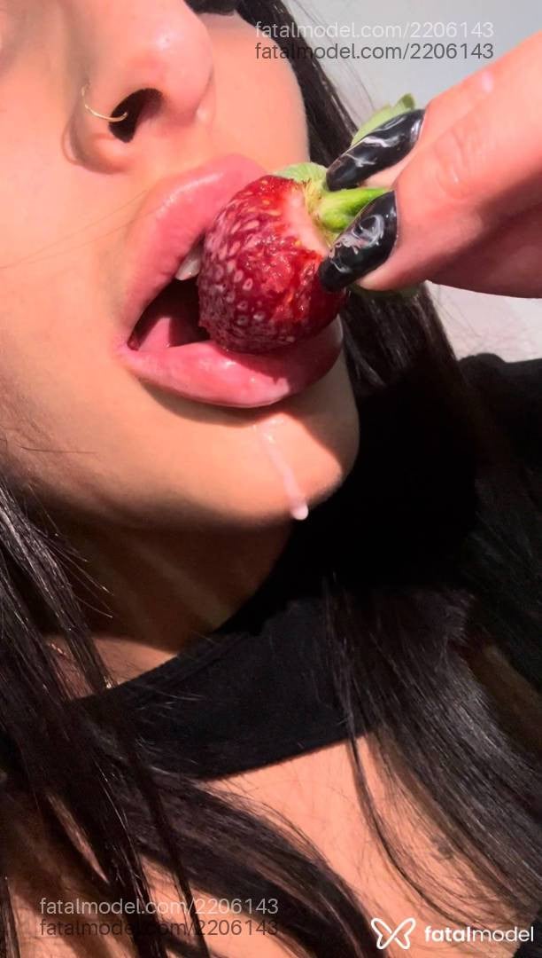 Acompanhante mulher morena (o) de olhos castanhos em Porto Alegre - Lua