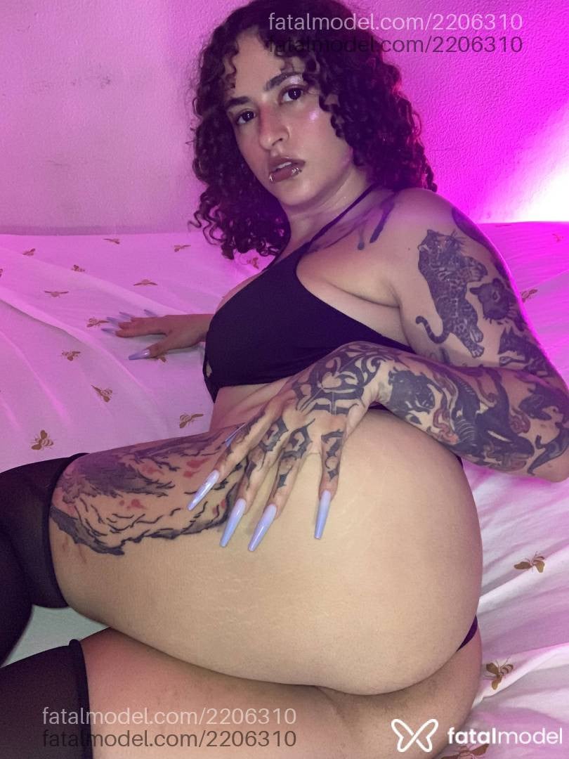Acompanhante mulher com cabelo castanho de olhos pretos em Contagem - Aurora