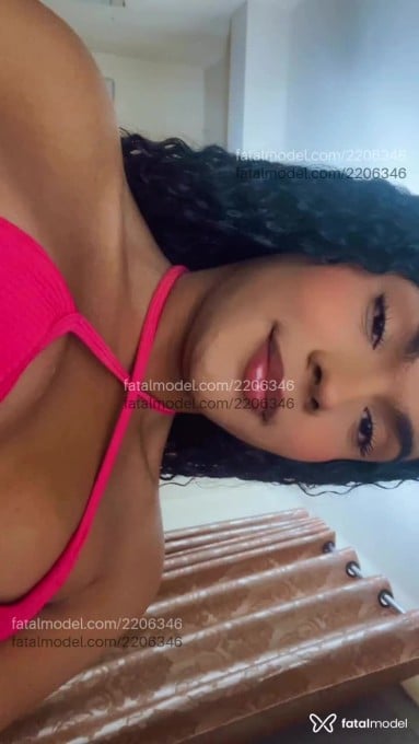 Acompanhante mulher trans morena (o) de olhos castanhos - Melissa Carvalho