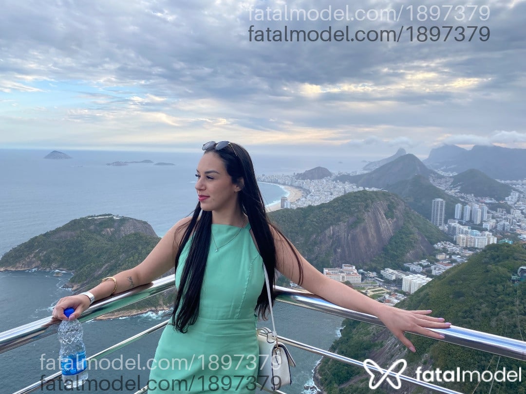 Acompanhante mulher com cabelo castanho de olhos verdes em Ribeirão Preto - Sophia Lara