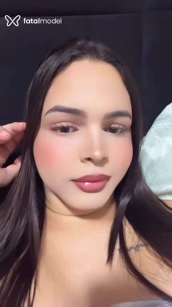 Acompanhante mulher trans morena (o) de olhos castanhos - Melissa Acompanhante mulher trans morena (o) de olhos castanhos - Melissa
