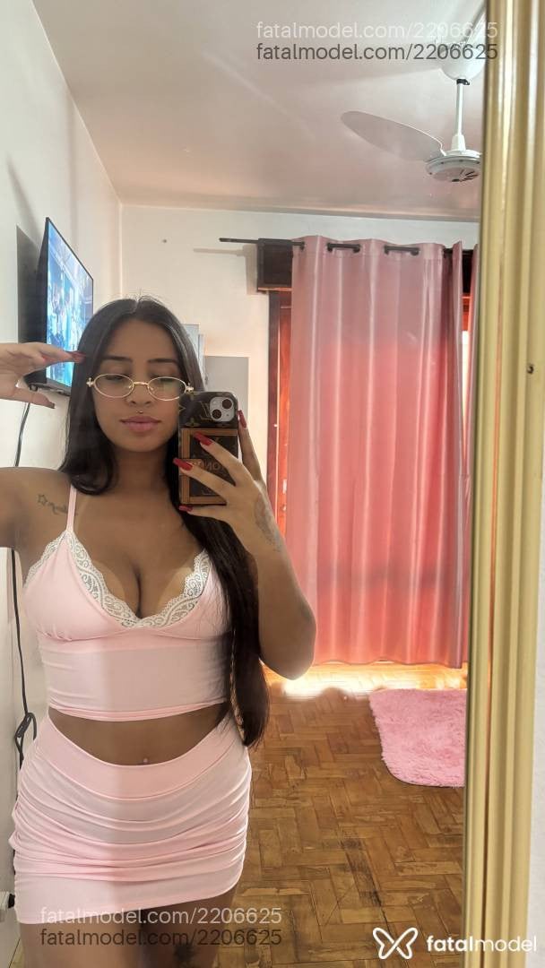 Acompanhante mulher morena (o) de olhos castanhos - Yasmin Alves