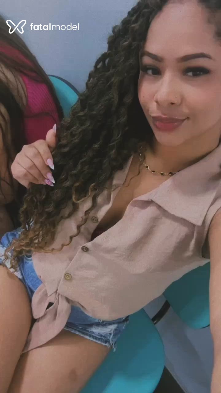 Acompanhante mulher loira (o) de olhos pretos - Tiffany Acompanhante mulher loira (o) de olhos pretos - Tiffany