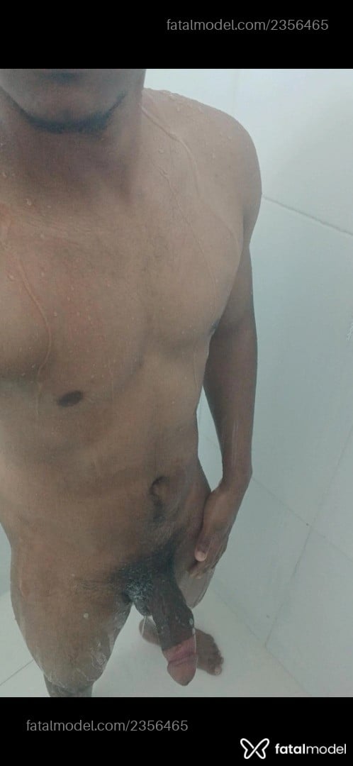 Acompanhante homem morena (o) de olhos castanhos - Novinhopauzudo