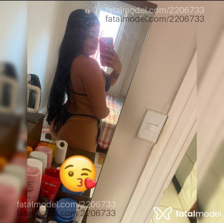 Acompanhante mulher morena (o) de olhos pretos - Jade Azevedo