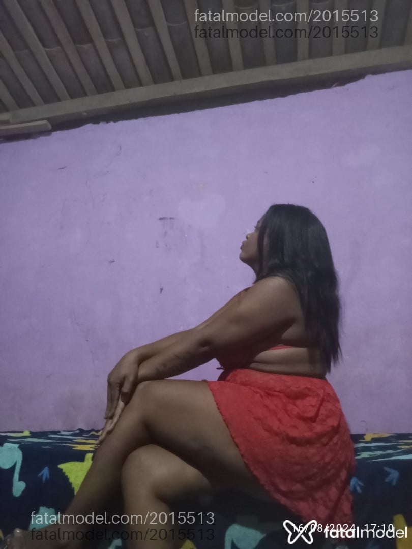 Acompanhante mulher com cabelo castanho de olhos castanhos em Virtual - Graziela Martins