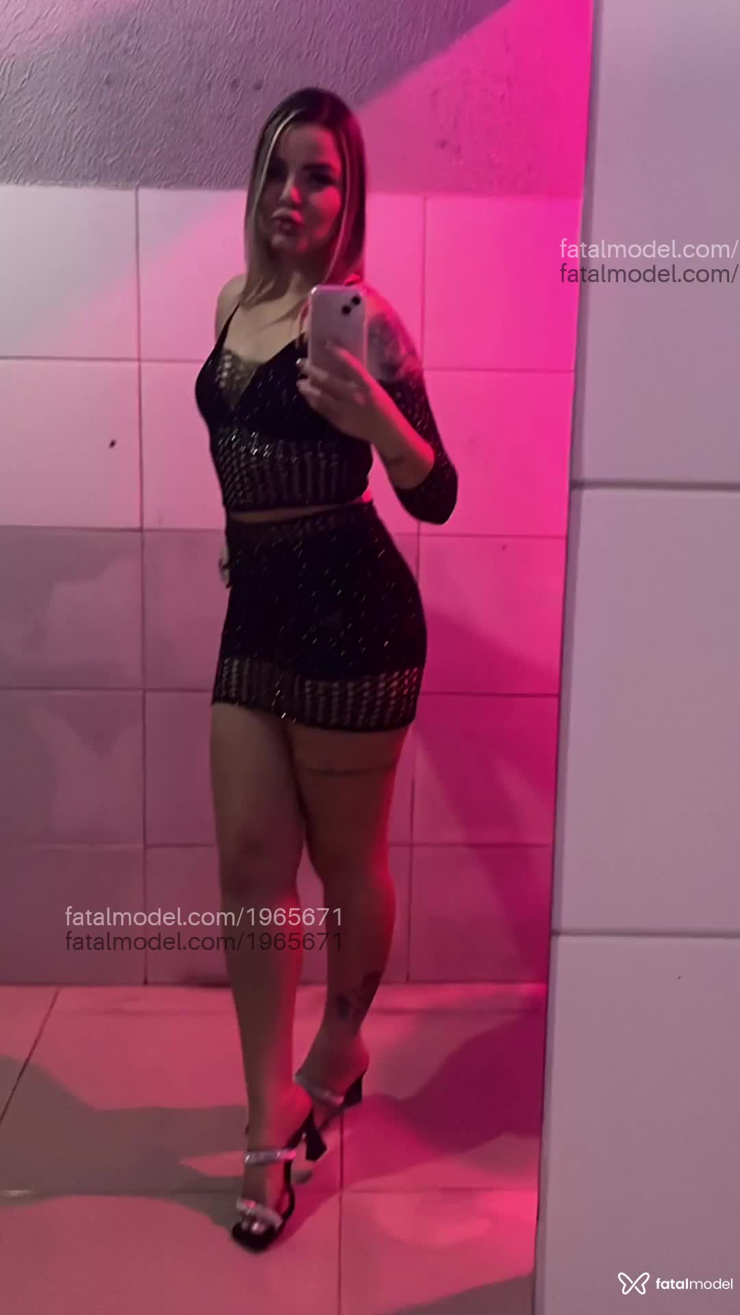 Acompanhante mulher loira (o) de olhos castanhos - Manuela Ricci Acompanhante mulher loira (o) de olhos castanhos - Manuela Ricci