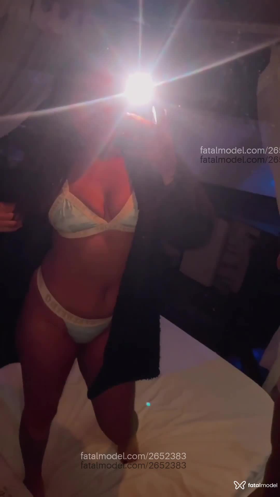 Acompanhante mulher morena (o) de olhos pretos em Porto Alegre Acompanhante mulher morena (o) de olhos pretos em Porto Alegre - Ana Julia