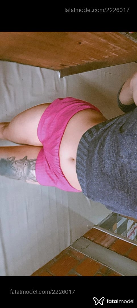 Acompanhante mulher com cabelo castanho de olhos castanhos em Porto Alegre - Jenni