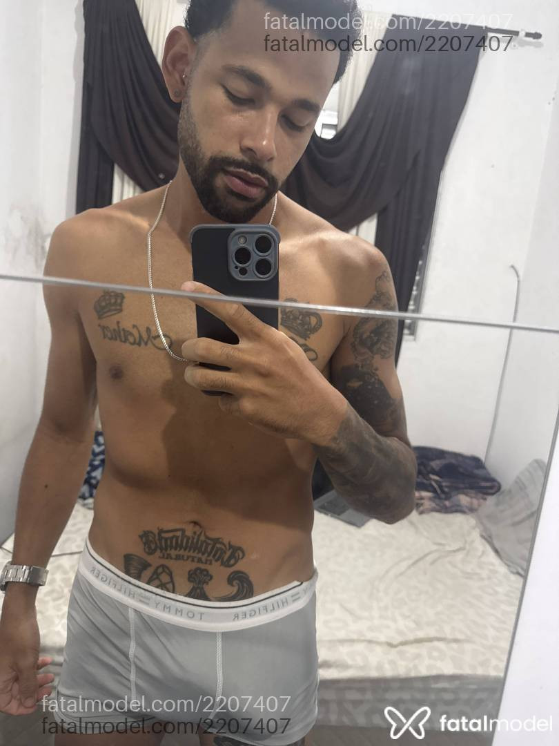 Acompanhante homem morena (o) de olhos castanhos em São Paulo Acompanhante homem morena (o) de olhos castanhos em São Paulo - Lomess
