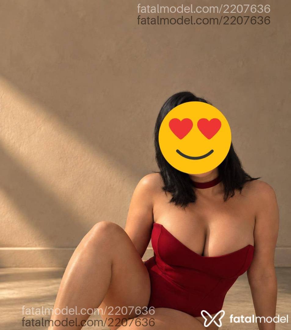 Acompanhante mulher com cabelo castanho de olhos mel - Luíza Ferrari