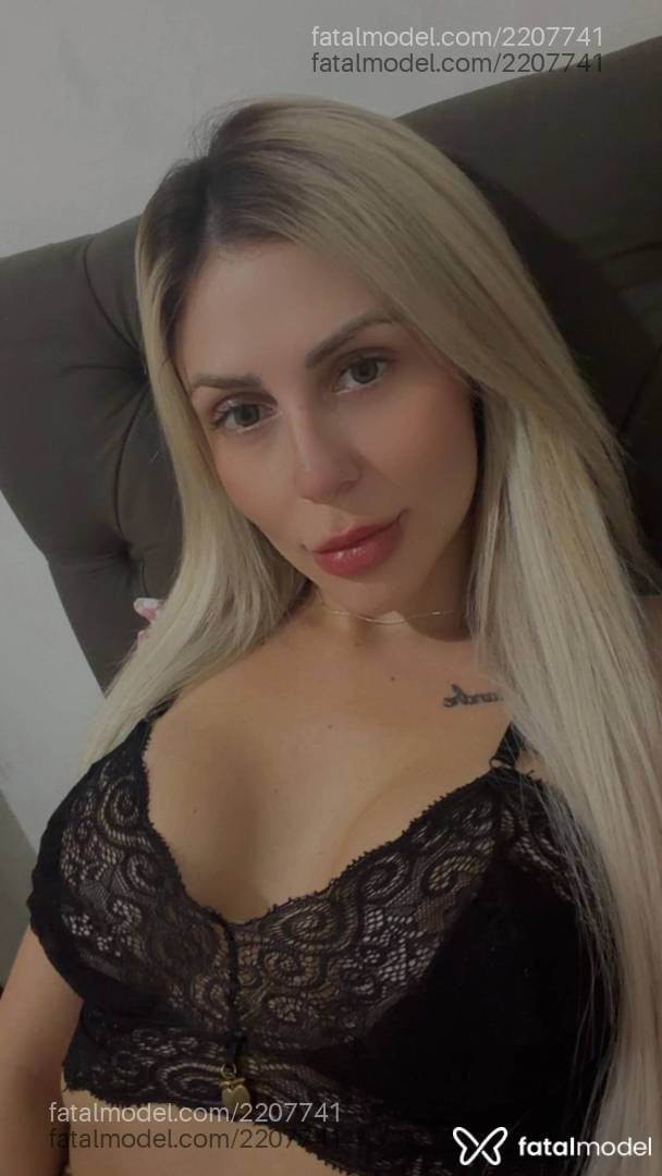 Acompanhante mulher loira (o) de olhos verdes - Priscilla Andrade