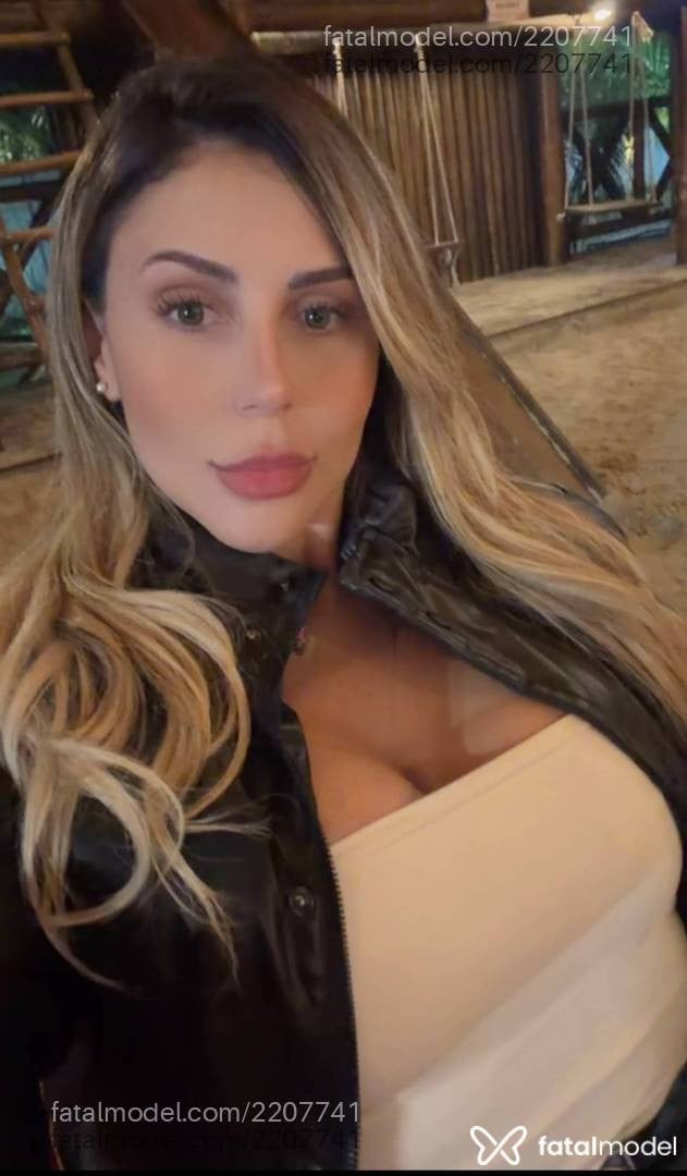Acompanhante mulher loira (o) de olhos verdes em Ourinhos - Priscilla Andrade