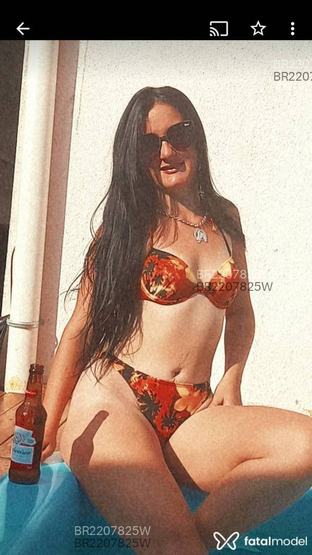 Acompanhante mulher morena (o) de olhos castanhos em Jaguariaíva Acompanhante mulher morena (o) de olhos castanhos em Jaguariaíva - Stephany