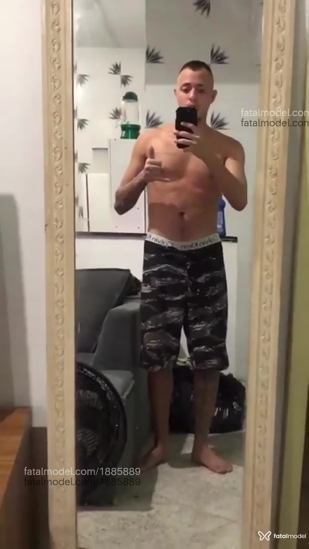 Acompanhante homem com cabelo castanho de olhos castanhos em Nova Iguaçu - Posturado