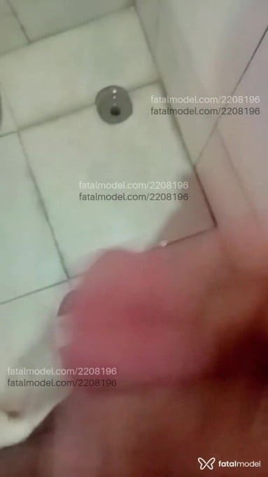 Acompanhante homem morena (o) de olhos castanhos em Santarém Acompanhante homem morena (o) de olhos castanhos em Santarém - Gggtttsss