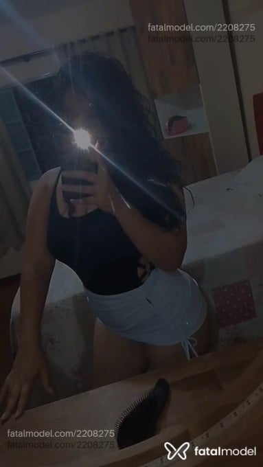 Acompanhante mulher morena (o) de olhos castanhos - aghata