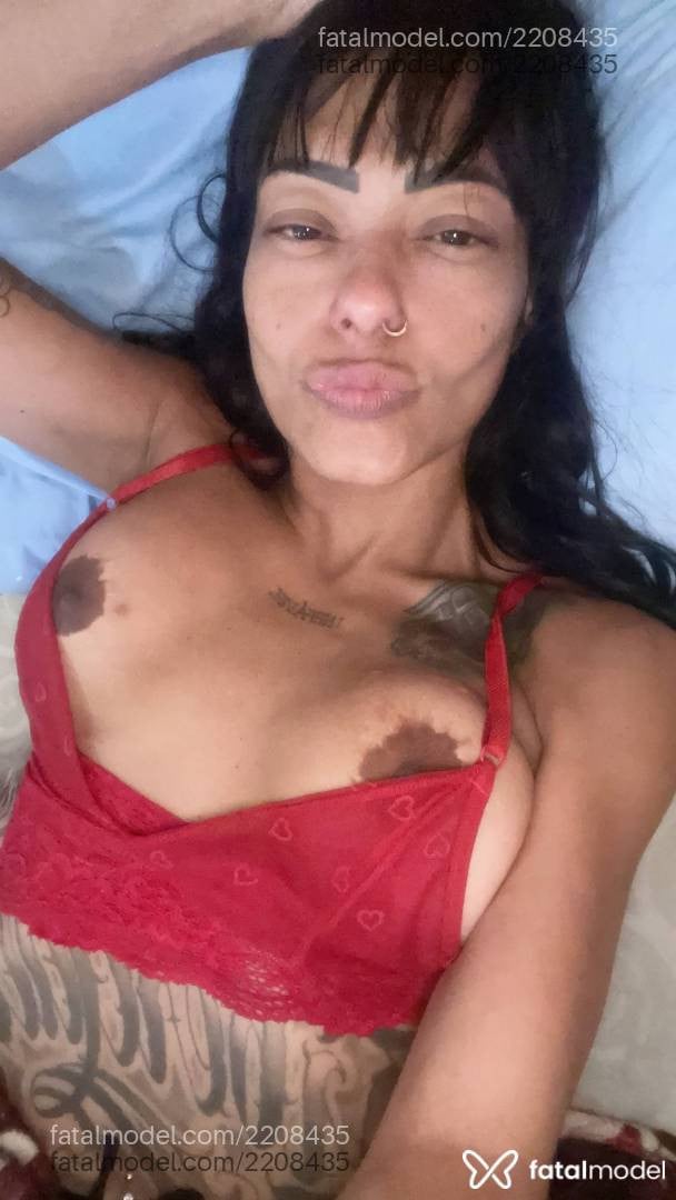 Acompanhante mulher morena (o) de olhos castanhos - Pollyana