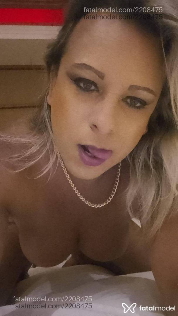 Acompanhante mulher trans com cabelo castanho de olhos verdes em Caxias do Sul Acompanhante mulher trans com cabelo castanho de olhos verdes em Caxias do Sul - Rafinha