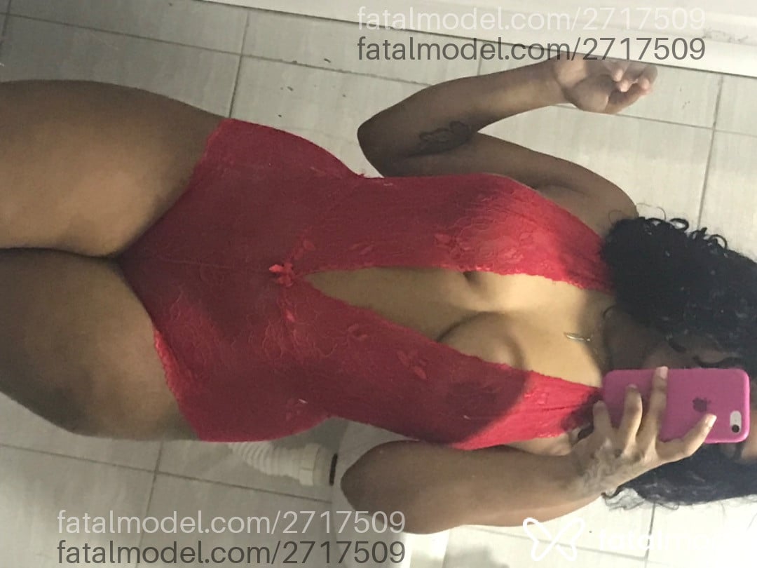 Acompanhante mulher morena (o) de olhos castanhos em Rio de Janeiro - Victoria