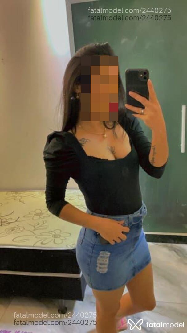 Acompanhante mulher com cabelo castanho de olhos castanhos em Maringá - ágatha