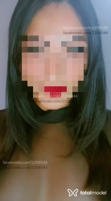 Acompanhante mulher com cabelo castanho de olhos castanhos em Virtual - Littledoll