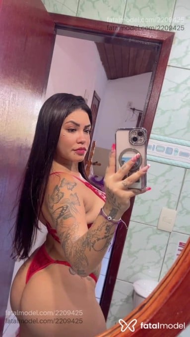 Acompanhante mulher morena (o) de olhos castanhos em Armação dos Búzios - Jade Soraya