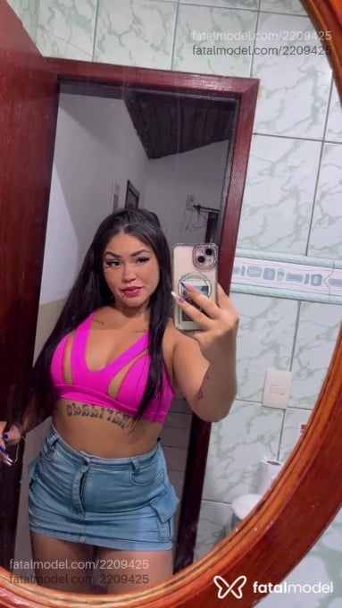 Acompanhante mulher morena (o) de olhos castanhos em Armação dos Búzios - Jade Soraya