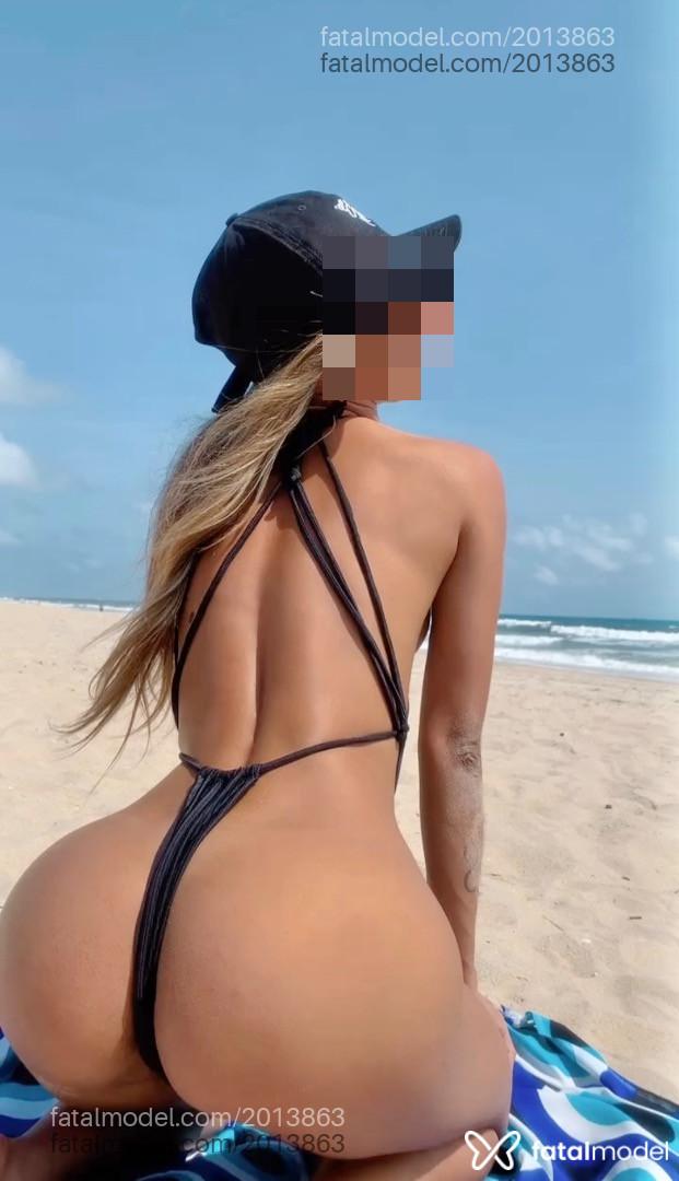 Acompanhante mulher loira (o) de olhos castanhos em Virtual - Mía Collucci
