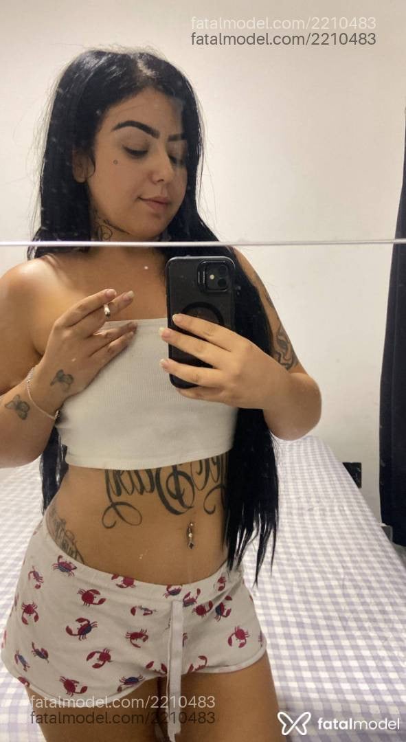 Acompanhante mulher morena (o) de olhos castanhos - Sarah