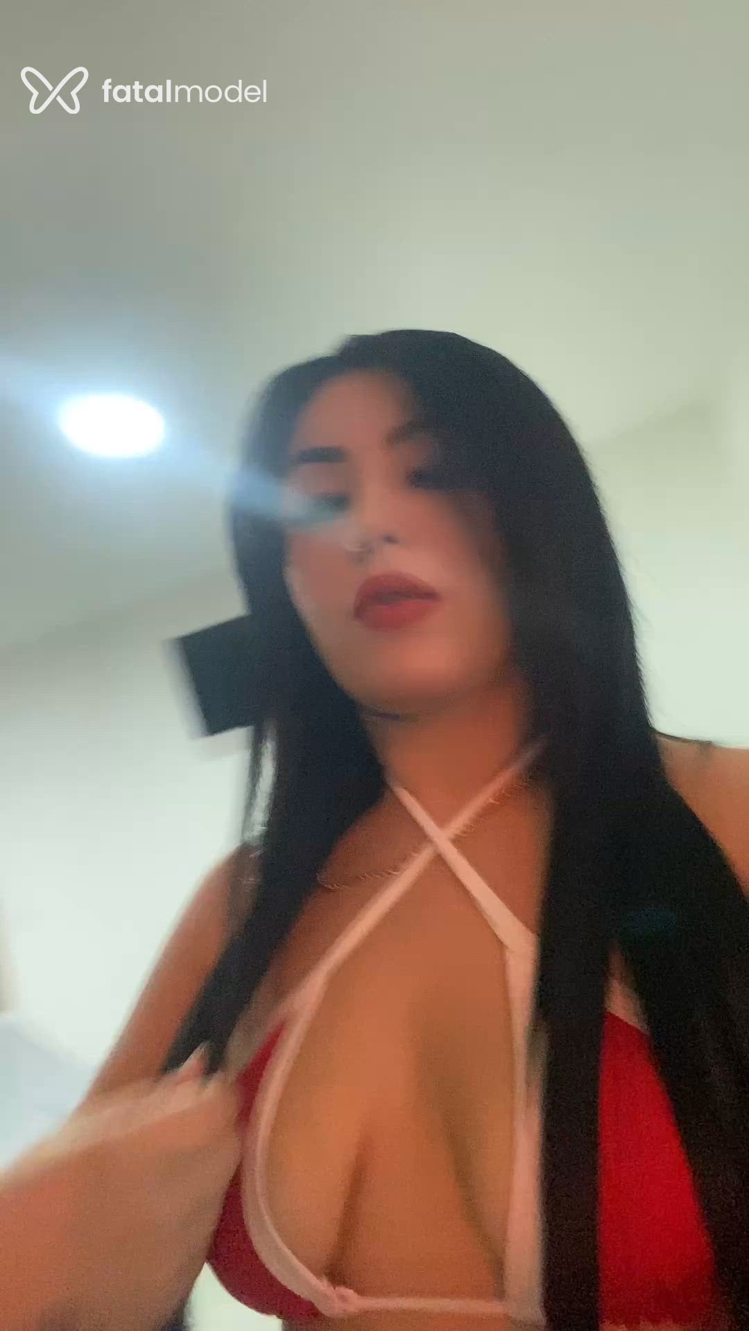 Acompanhante mulher morena (o) de olhos castanhos - Sarah