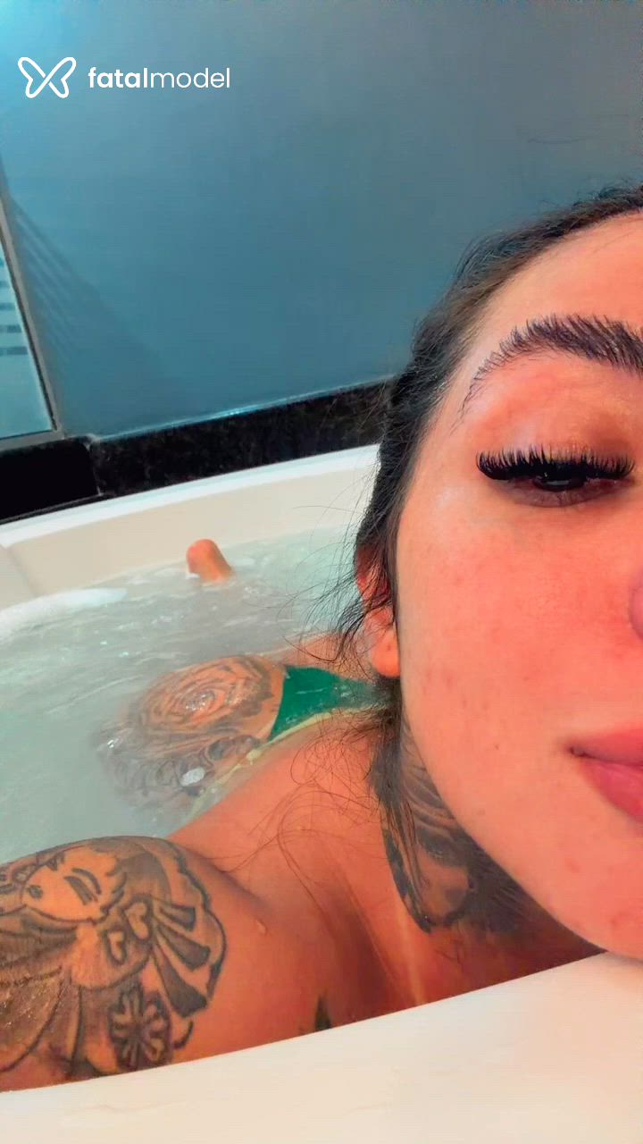 Acompanhante mulher com cabelo castanho de olhos castanhos - Angel