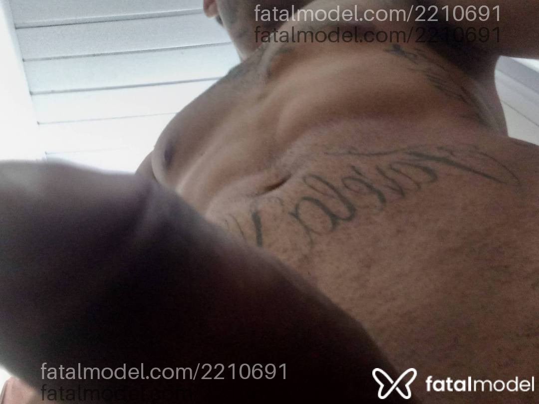 Acompanhante homem morena (o) de olhos castanhos em Itapema - Eduard Skranil