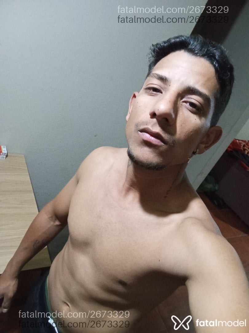 Acompanhante homem morena (o) de olhos castanhos em São Leopoldo - Tomzim
