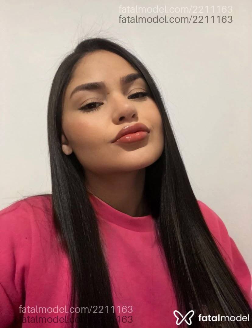 Acompanhante mulher morena (o) de olhos castanhos - Fernanda