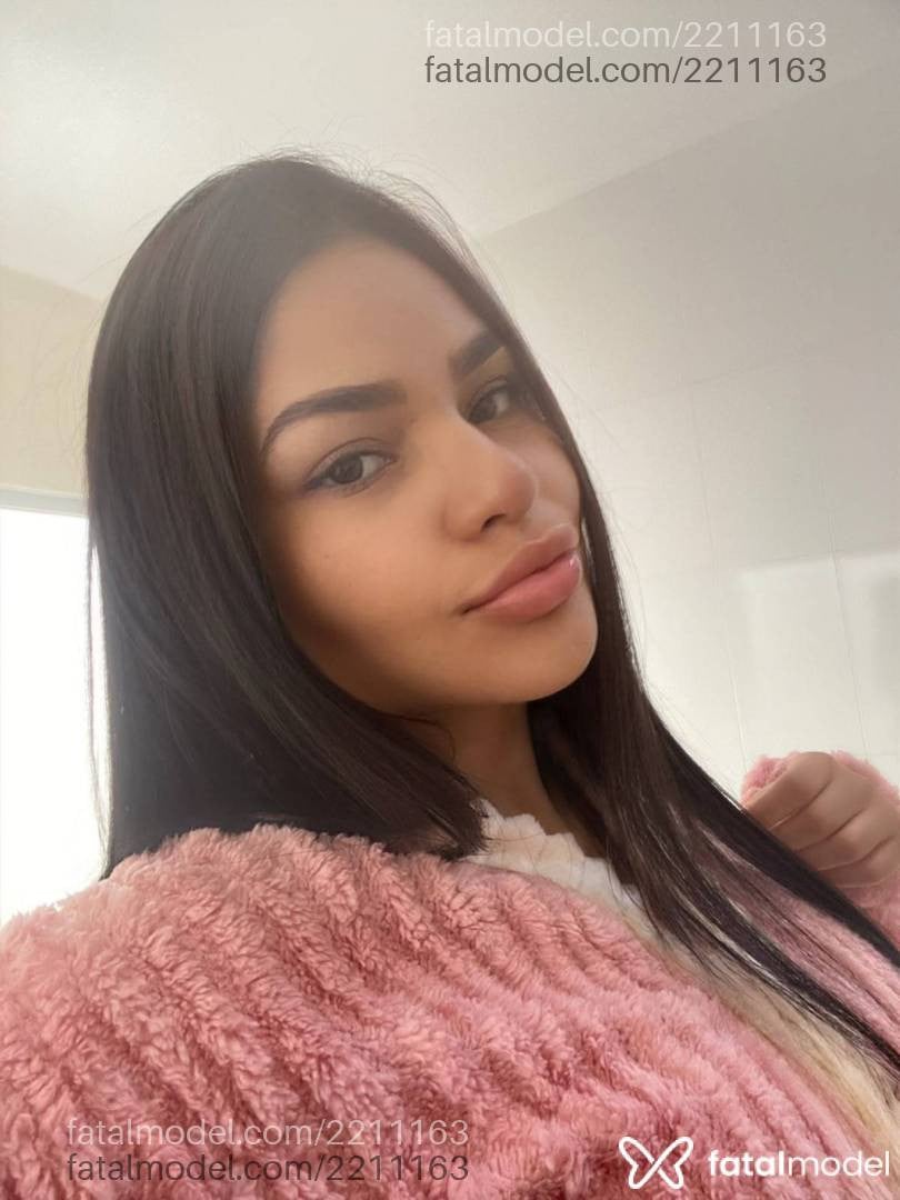 Acompanhante mulher morena (o) de olhos castanhos - Fernanda