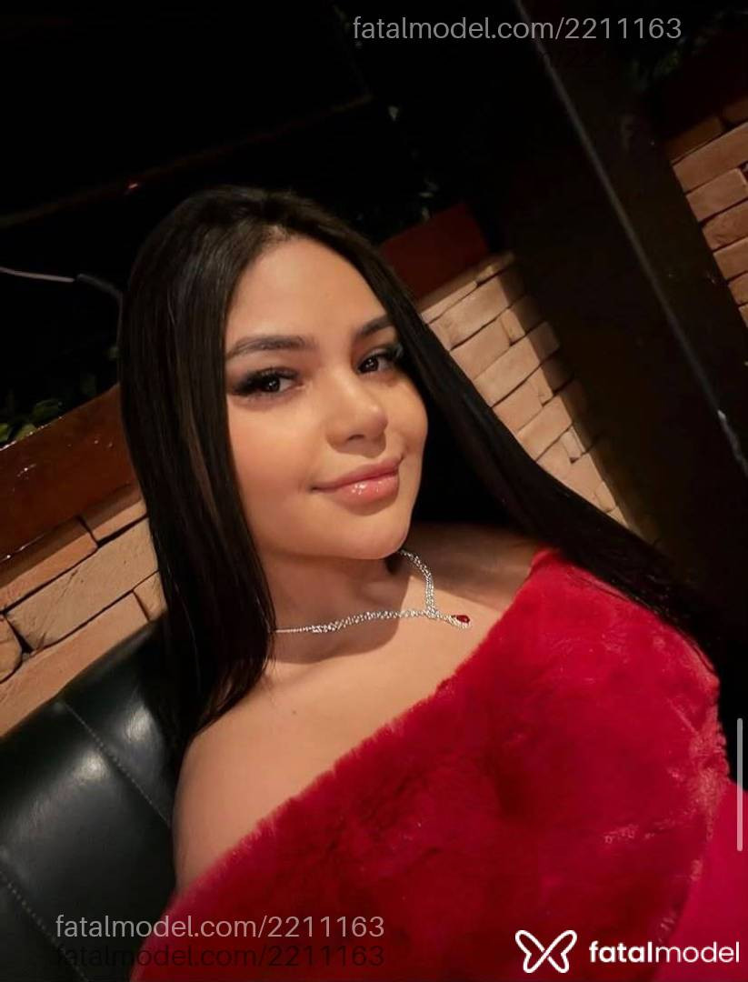 Acompanhante mulher morena (o) de olhos castanhos - Fernanda