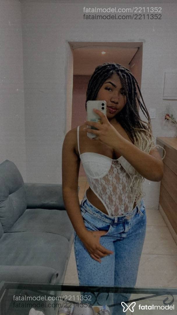 Acompanhante mulher com cabelo castanho de olhos pretos em São Paulo - Bianca Alves