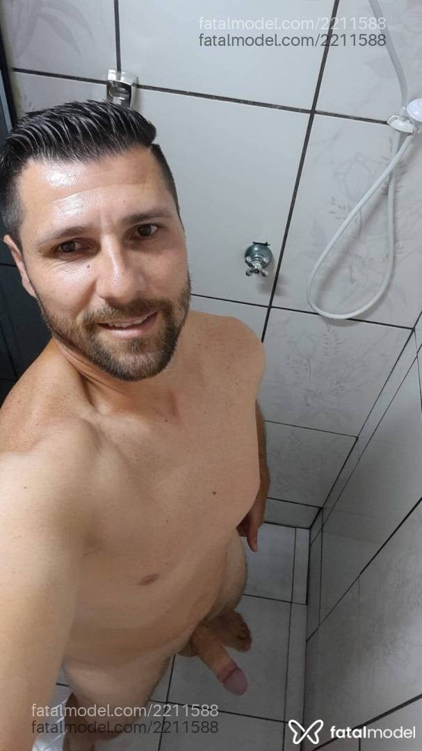Acompanhante homem com cabelo castanho de olhos castanhos em Porto Alegre - Rafael