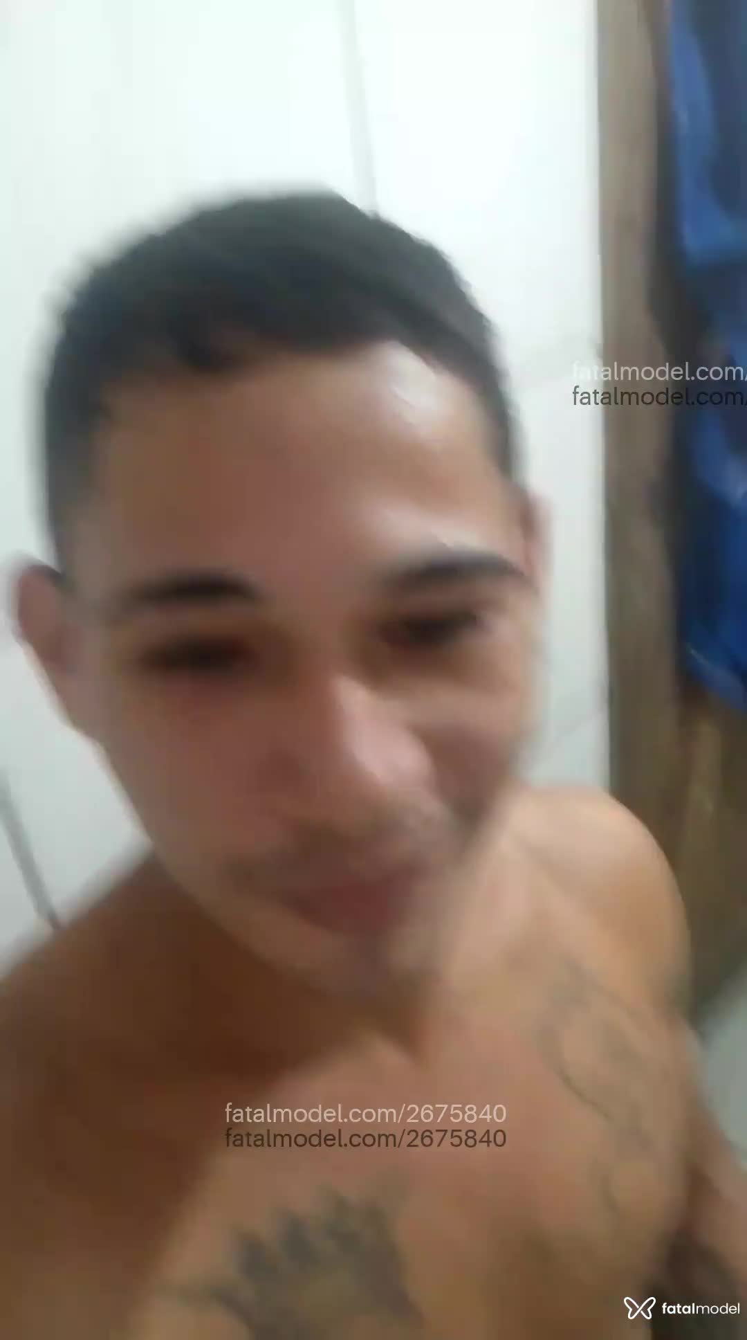 Acompanhante homem com cabelo castanho de olhos castanhos em Navegantes Acompanhante homem com cabelo castanho de olhos castanhos em Navegantes - Giovan