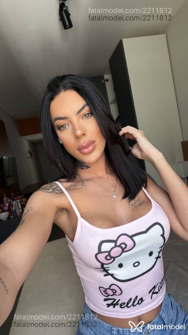 Acompanhante mulher trans morena (o) de olhos verdes - Rafaela Schwartz