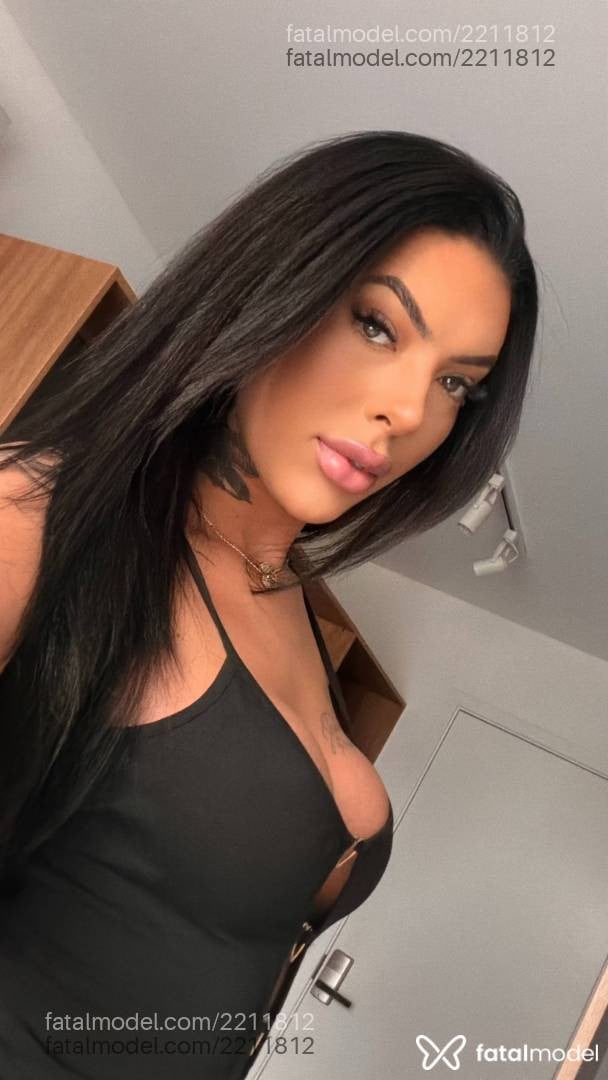 Acompanhante mulher trans morena (o) de olhos verdes em Curitiba - Rafaela Schwartz